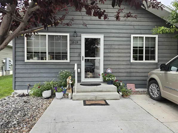 1619 Stella Ct, Cody, WY 82414