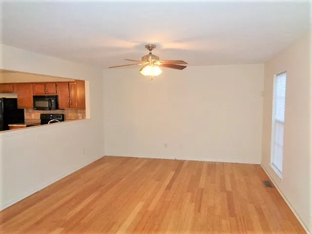 302 Holland Ridge Dr — Photo 5