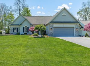 133 Leamington Cir, Rochester, NY 14626