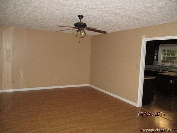 2nd image of 165 E Rexford Dr