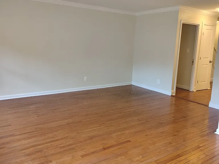5956 Westchester Park Dr — Photo 7