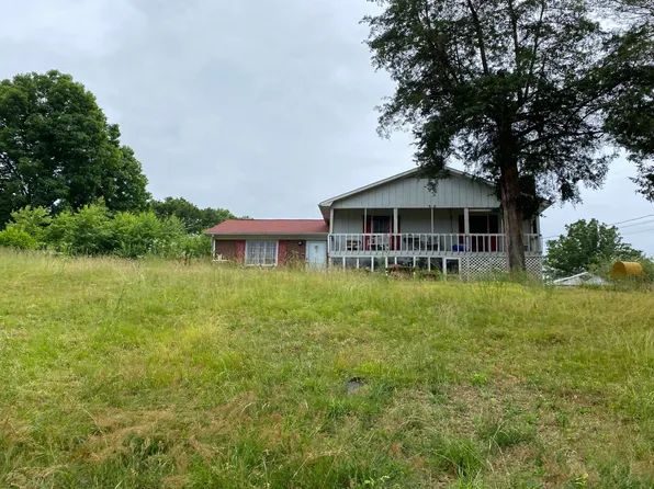 4632 Walden Dr, Winston Salem, NC 27106