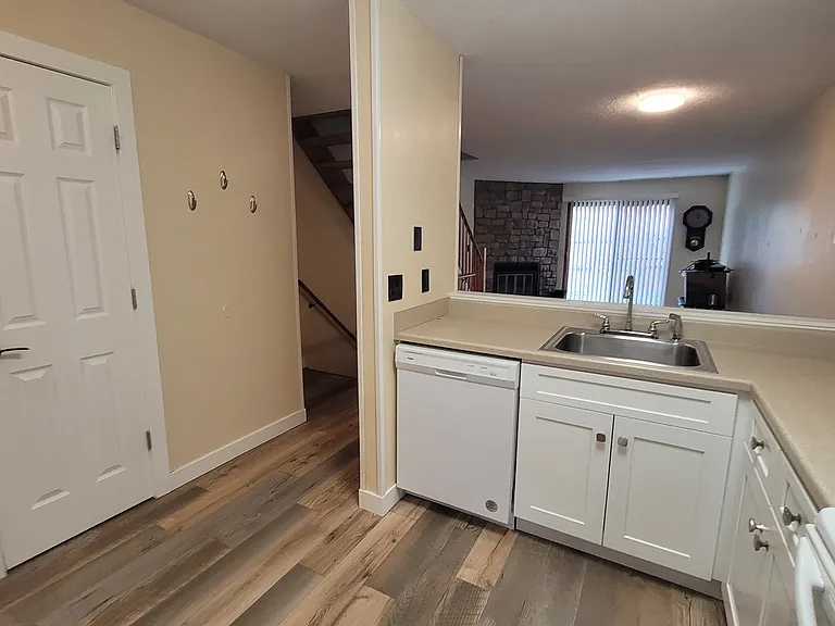 412 Wright St #104 — Photo 26