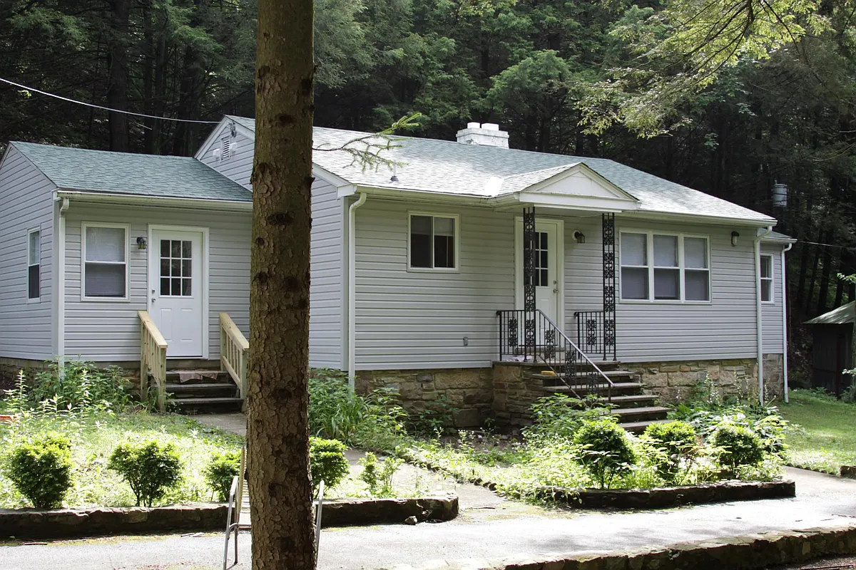 Building Photo - 125 Stoney Brook Ln