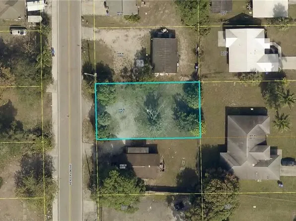 2245 Henderson Ave, Fort Myers, FL 33916