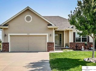 16803 Colony Cir, Omaha, NE 68136