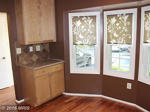 4th image of 9851 Oakdale Woods Ct