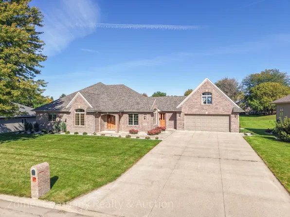 1611 Southern Hills Dr, Rock Valley, IA 51247