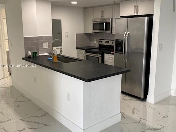 3rd image of 816 NW 11th St APT 902