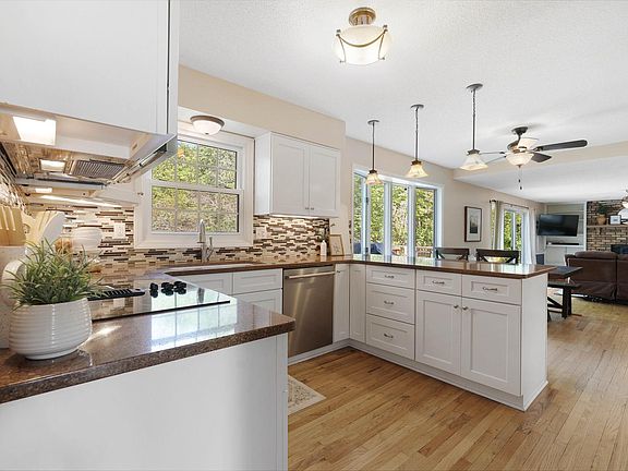 2nd image of 2111 Minnetonka Dr