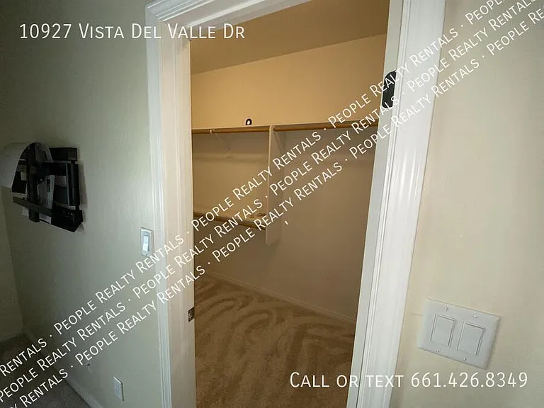10927 Vista Del Valle Dr — Photo 9