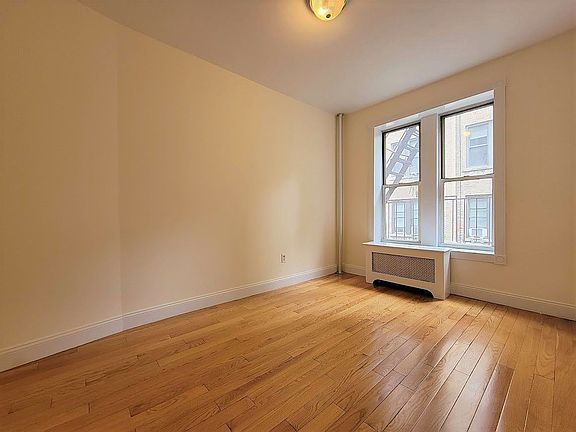 3rd image of 417 W 43rd St #S