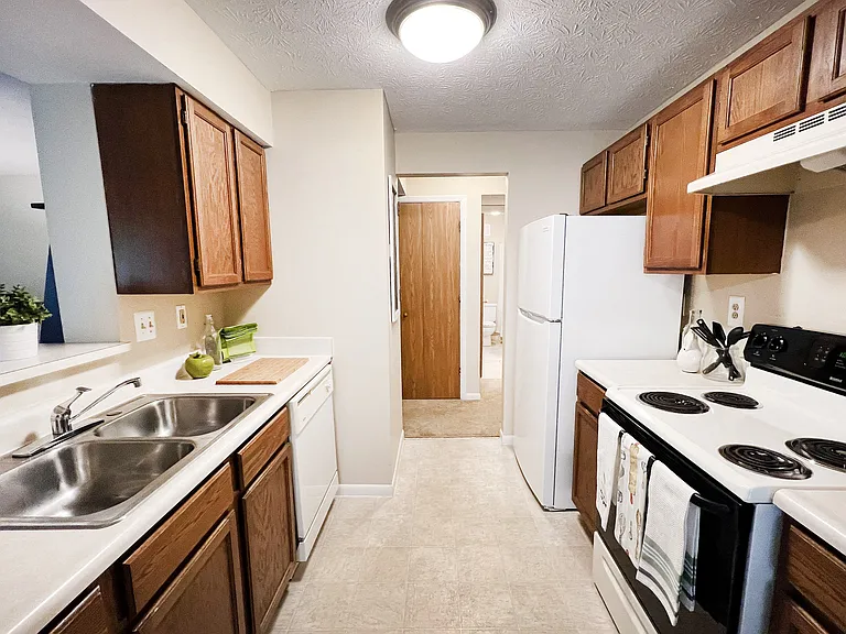 The Vinings Apartments — Photo 55