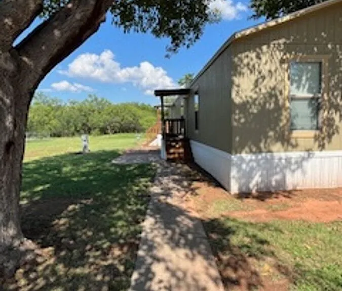 8 Town And Country Dr — Photo 4