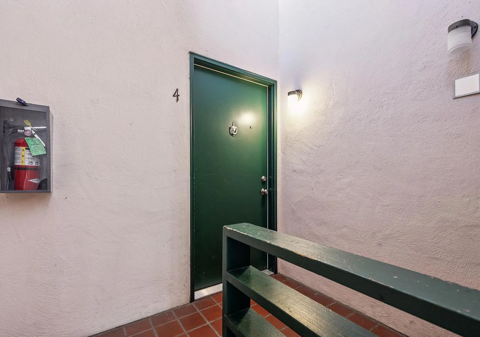 Roble 785' — Photo 2