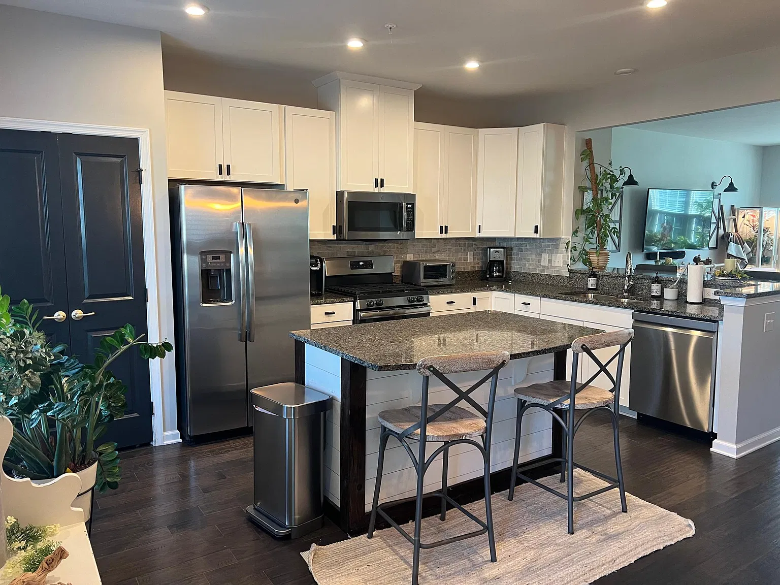 261 Grace Ln — Photo 2