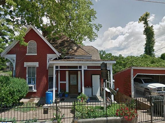 3rd image of 2405 Washington St