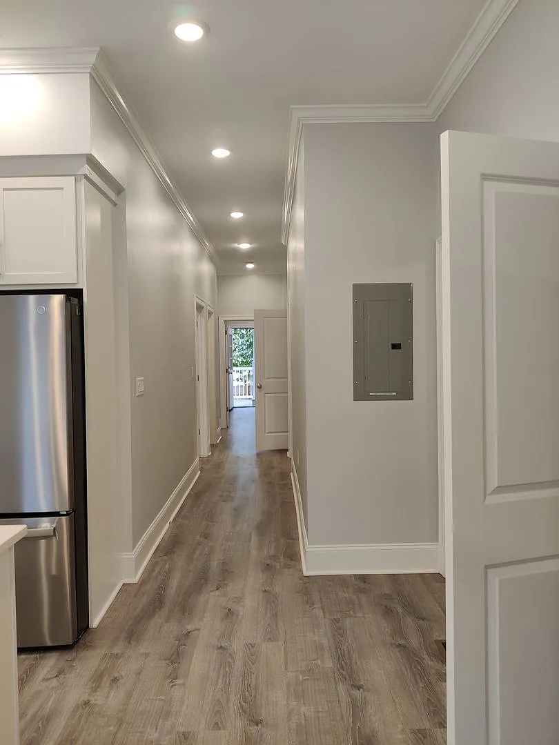 No Brokers Fee, No Security Deposit, In-Unit Washer and Dryer, Central Heat/AC, Heat, Parking Inc... — Photo 1