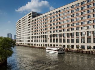 900 N Kingsbury St APT 1021, Chicago, IL 60610