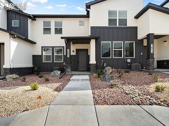 3rd image of 3683 Moon River Dr