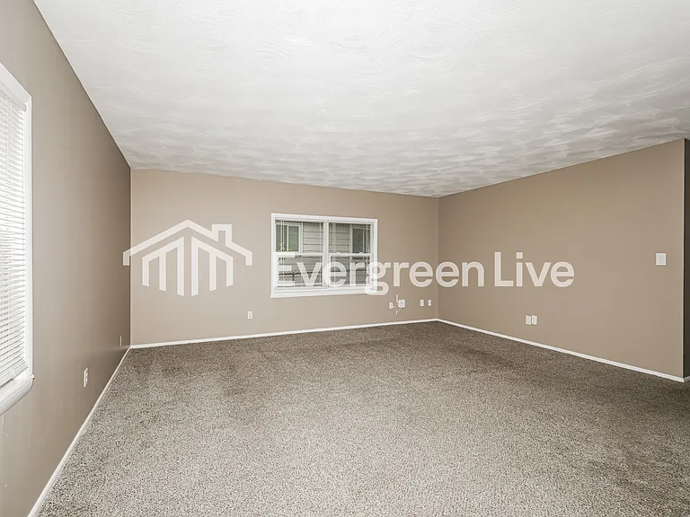 6114 Wedgewood Way — Photo 2