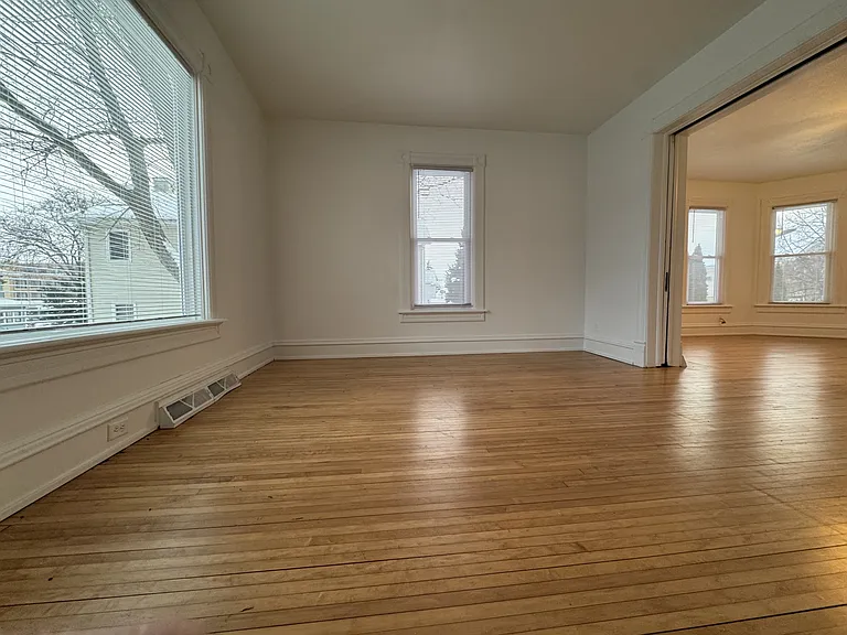 122 North St — Photo 11