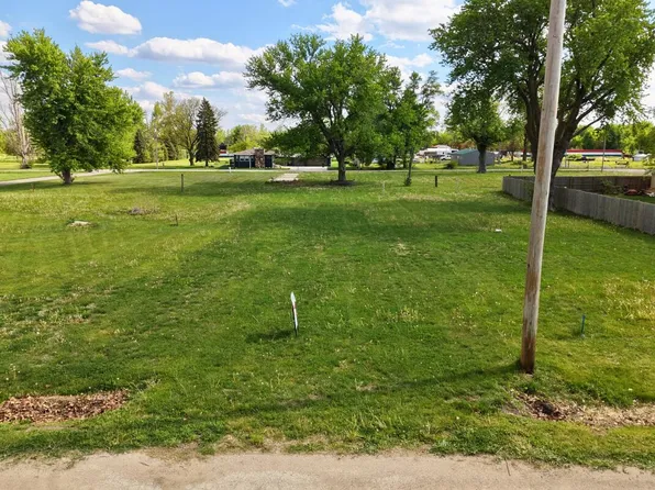 902 Lincoln Ave, Pacific Junction, IA 51561