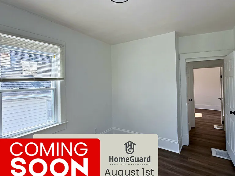 9419 Benham Ave — Photo 4
