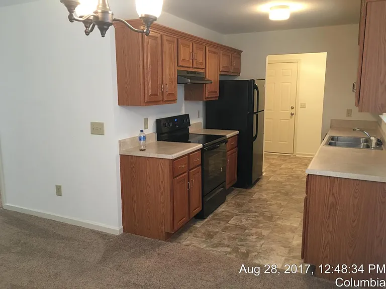 148 Helm St — Photo 4