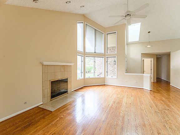 3rd image of 2529 Saint Andrews Dr