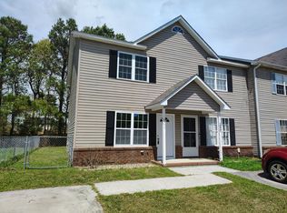 995 W Pueblo Dr, Jacksonville, NC 28546