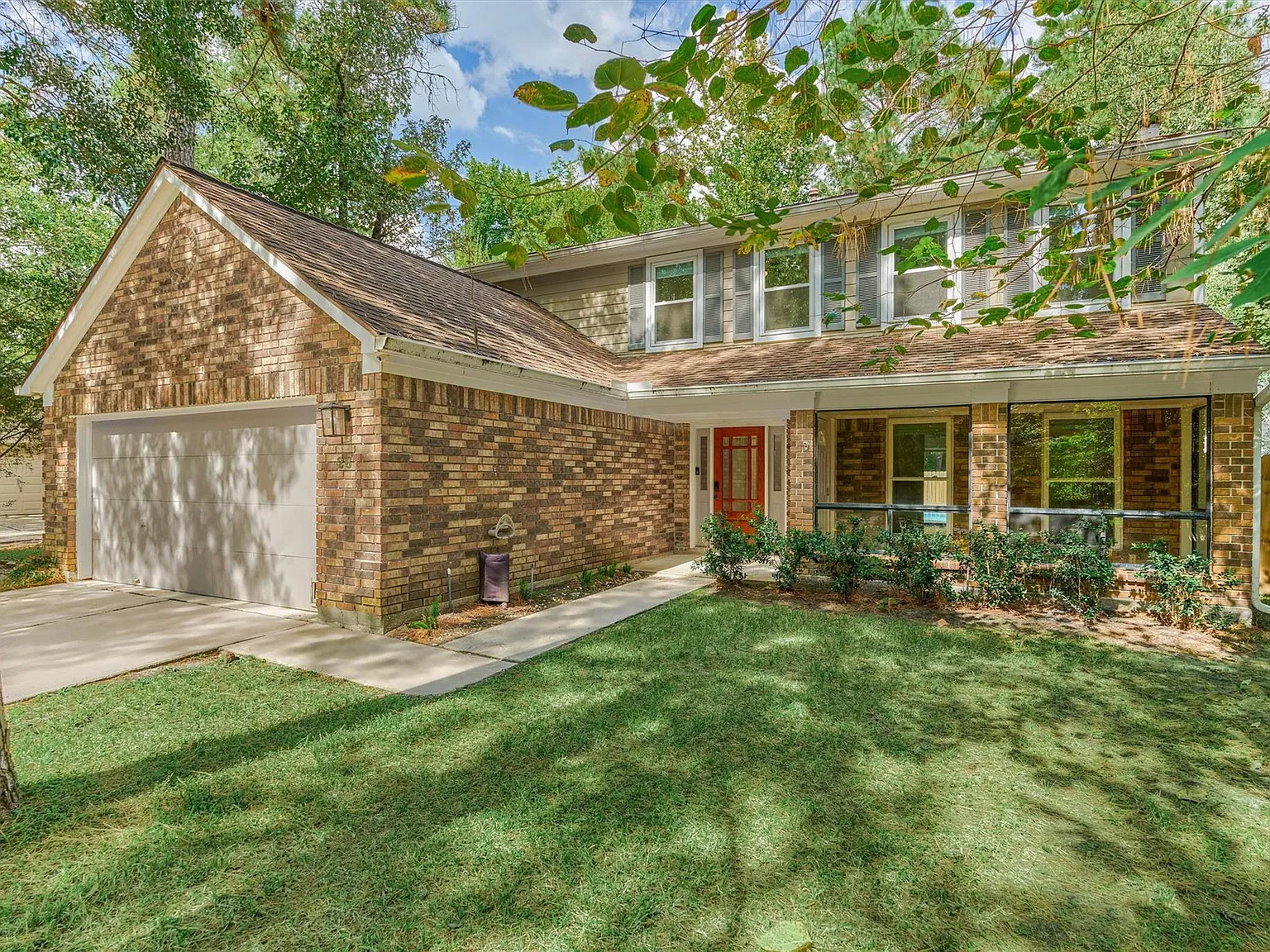 5 bed, 2.5 bath, 2554 sqft, $4,500 — Photo 2