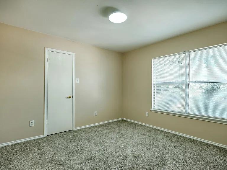 7537 Redrick Dr — Photo 11