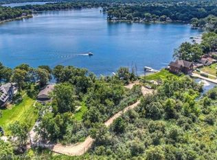 2577 Midwood Dr, Commerce Township, MI 48382