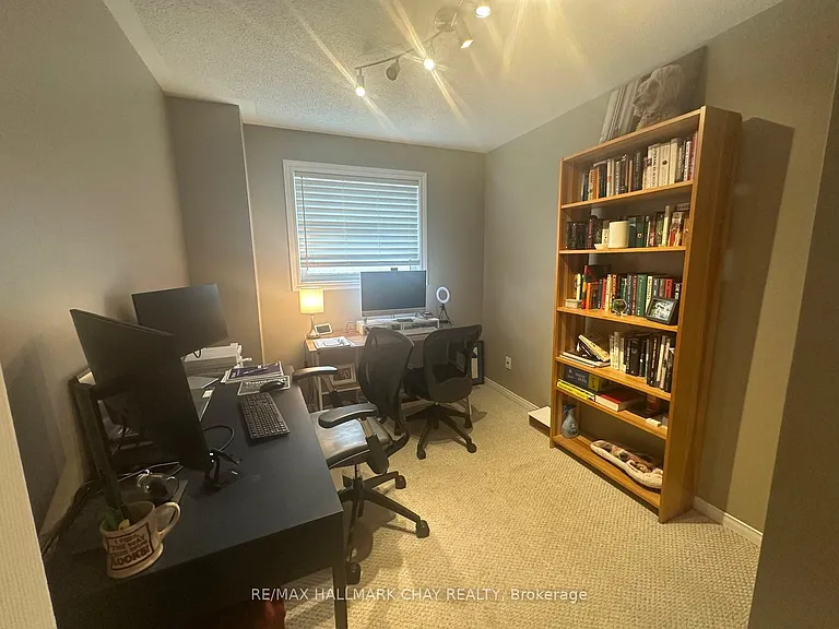 10 Longman Dr — Photo 11