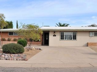 8724 E Burning Tree Dr, Tucson, AZ 85710
