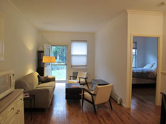 Rented by Realty Collective | media 10