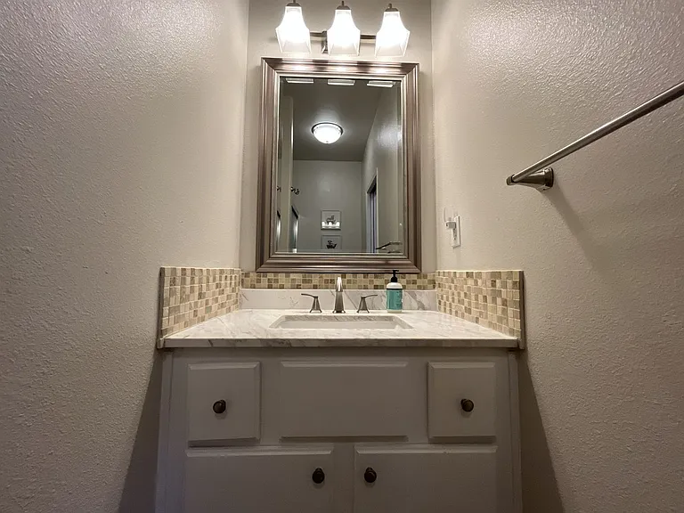 14199 SW Tewkesbury Dr — Photo 30