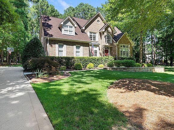 2nd image of 2217 Avinshire Pl