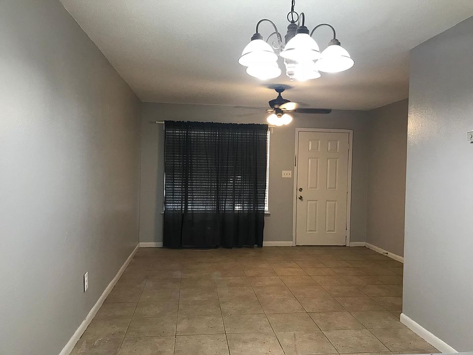 Spacious living room