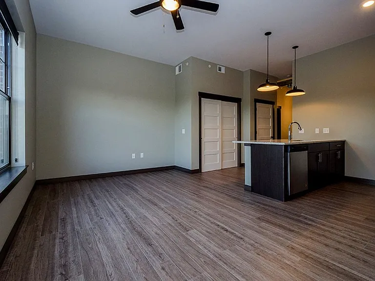Depot Building C Luxury Rentals — Photo 25