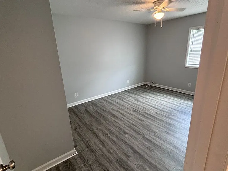 Garden View Apartments — Photo 30