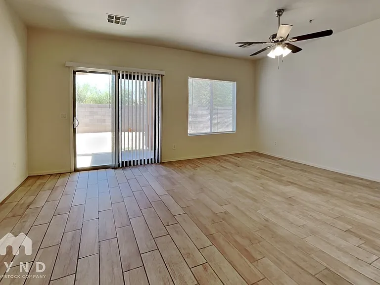 9303 W Raymond St — Photo 5