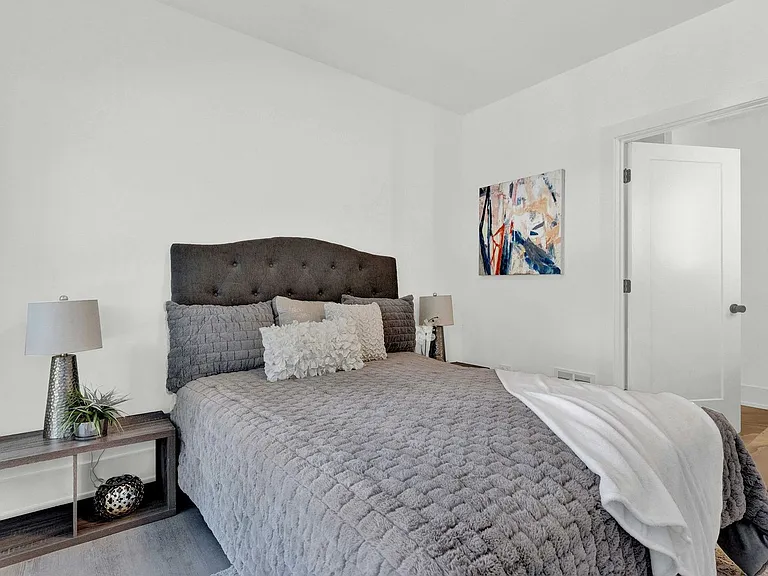 1613 W Belmont Ave, Chicago, IL — Photo 11