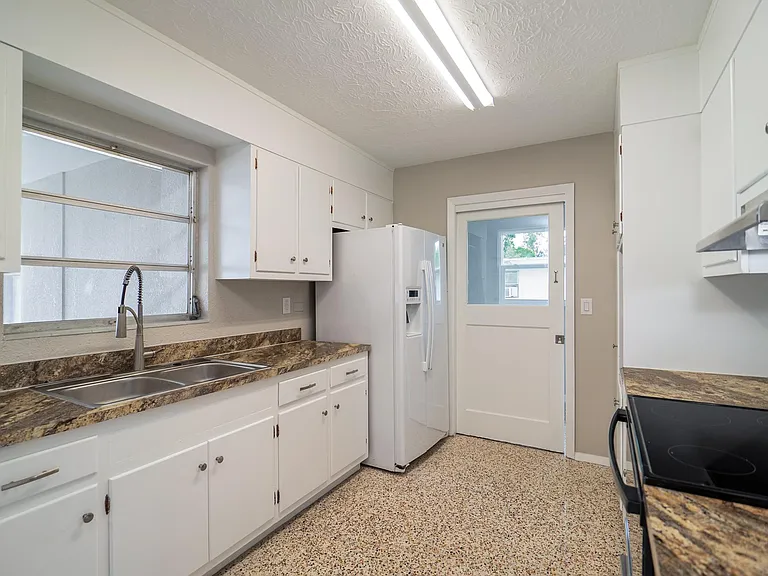 6203 Rodgers Ave — Photo 11