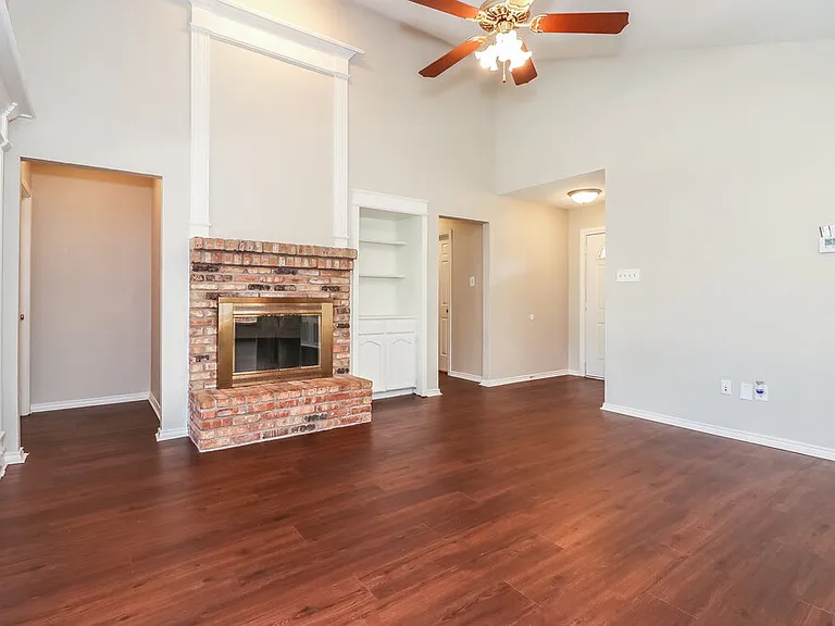 3816 Ashley Ln — Photo 4