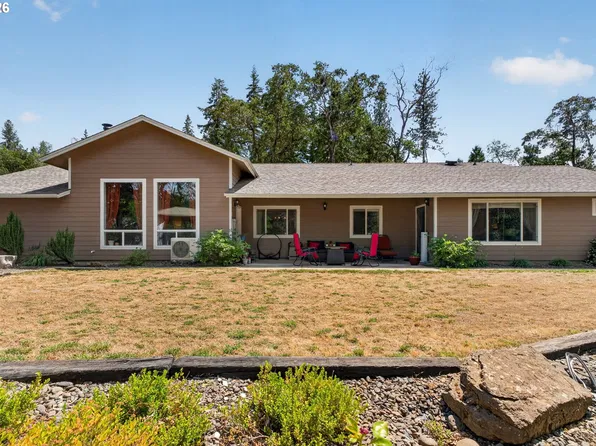 180 Hawkeye Ln, Roseburg, OR 97471
