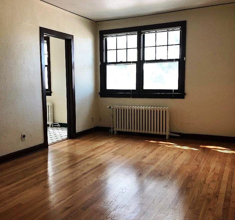 Winchester Manor 1117 13th Ave N Fargo ND Zillow