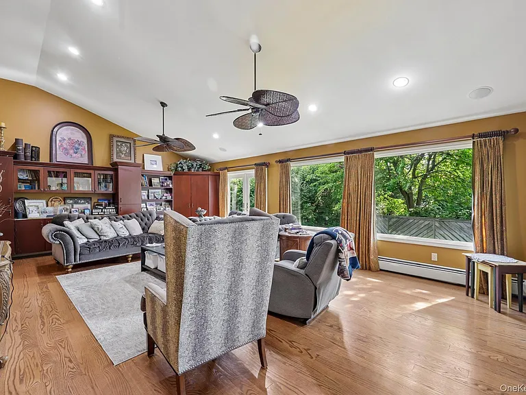 1304 Harbor Rd — Photo 9