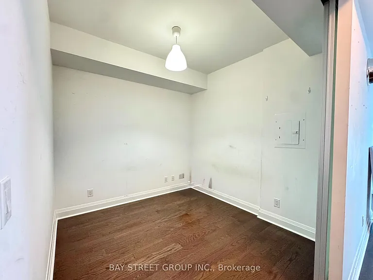 1080 Bay St #4006 — Photo 13